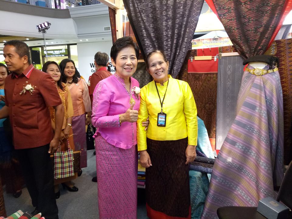 เปิดโครงการส่งเสริมและพัฒนายกระดับผลิตภัณฑ์ชุมชน (OTOP/SME)กิจกรรม การจัดงาน OTOP ของดีบุรีรัมย์ ประจำปี 2561