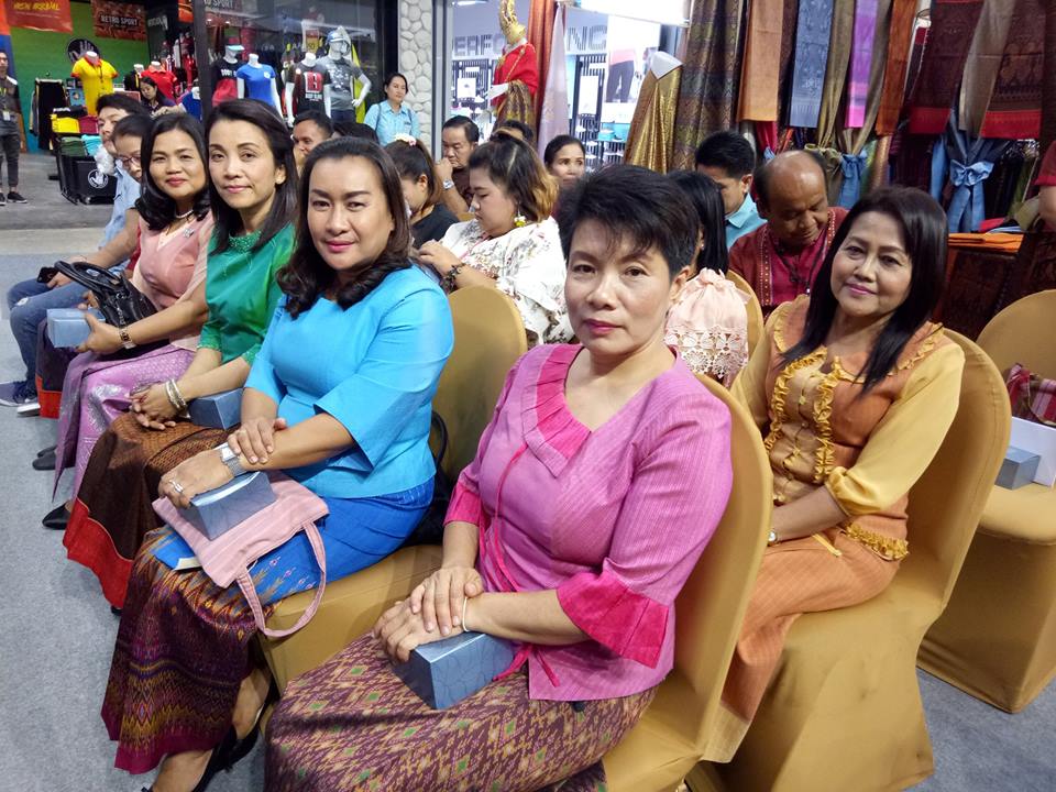 เปิดโครงการส่งเสริมและพัฒนายกระดับผลิตภัณฑ์ชุมชน (OTOP/SME)กิจกรรม การจัดงาน OTOP ของดีบุรีรัมย์ ประจำปี 2561