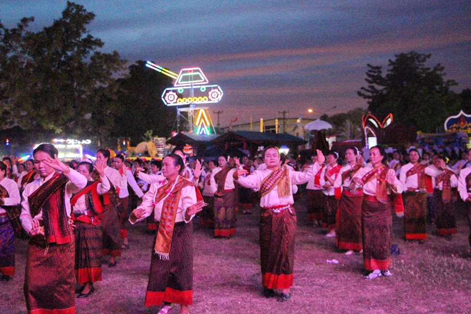 เปิดงานเทศกาลไหมอำเภอนาโพธิ์ ประจำปี 2562