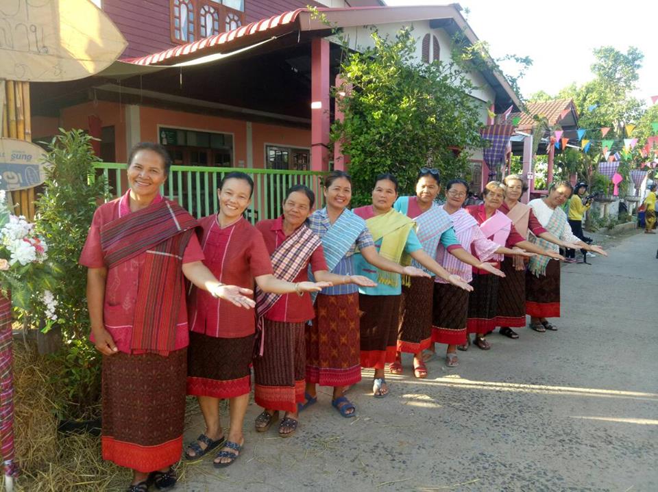 พช.บุรีรัมย์ เปิดชุมชนท่องเที่ยว OTOP นวัตวิถี เงินสะพัด นักท่องเที่ยวทะลักเข้าบุรีรัมย์