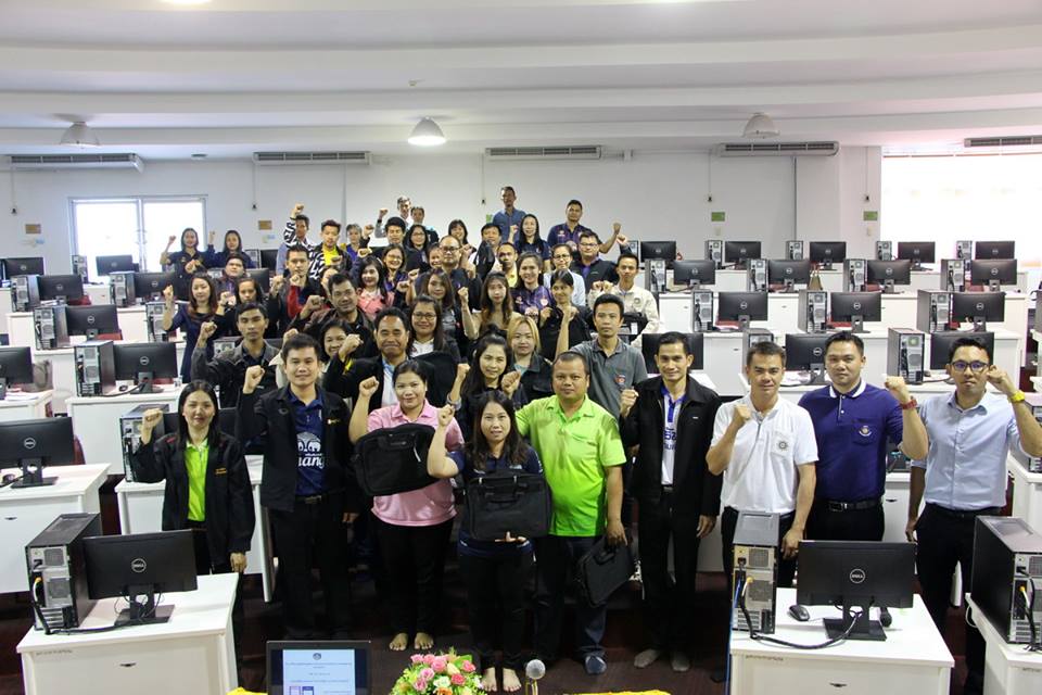 พช.บุรีรัมย์ กอบรมผู้บันทึกข้อมูล เรื่องการใช้งานโปรแกรมบันทึกและประมวลผลข้อมูล จปฐ.ปี 2562 รุ่นที่ 2