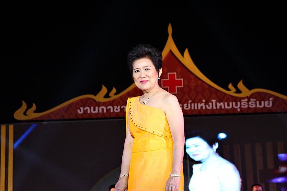 พช.บุรีรัมย์ ร่วมการแสดงแบบผ้าไหม มหัศจรรย์แห่งไหมบุรีรัมย์ 2562