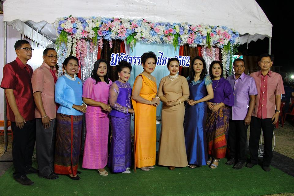 พช.บุรีรัมย์ ร่วมการแสดงแบบผ้าไหม มหัศจรรย์แห่งไหมบุรีรัมย์ 2562