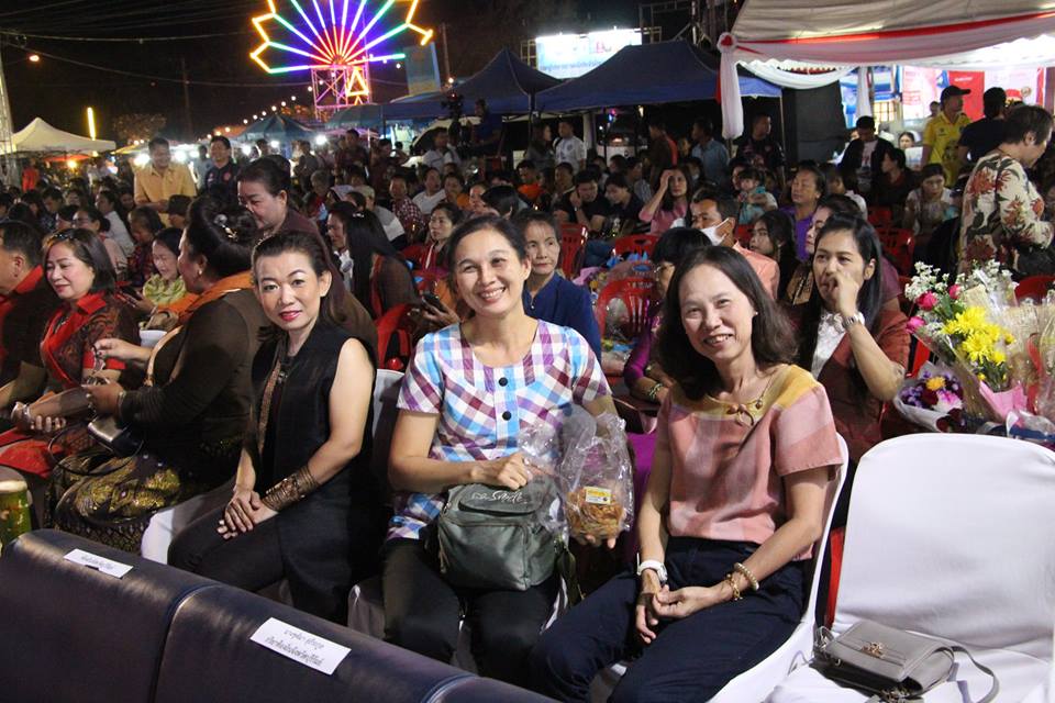 พช.บุรีรัมย์ ร่วมการแสดงแบบผ้าไหม มหัศจรรย์แห่งไหมบุรีรัมย์ 2562