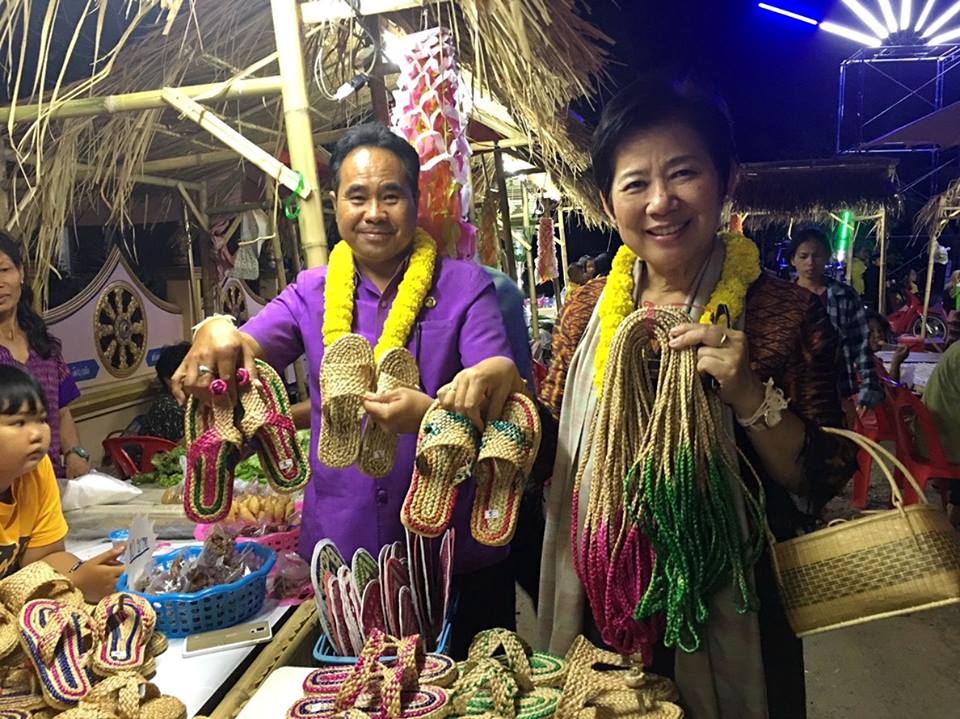 พช.บุรีรัมย์ ร่วมกิจกรรมเปิดชุมชนท่องเที่ยว OTOP นวัตวิถี บ้านหลักศิลา