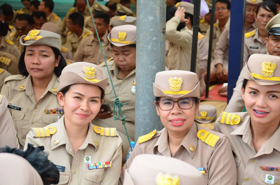 ข้าราชการในสังกัดสำนักงานพัฒนาชุมชนจังหวัดบุรีรัมย์ ร่วมเฝ้ารับเสด็จสมเด็จพระเทพรัตนราชสุดาฯ สยามบรมราชกุมารี ทรงเสด็จปฏิบัติพระราชกรณียกิจในพื้นที่จังหวัดบุรีรัมย์