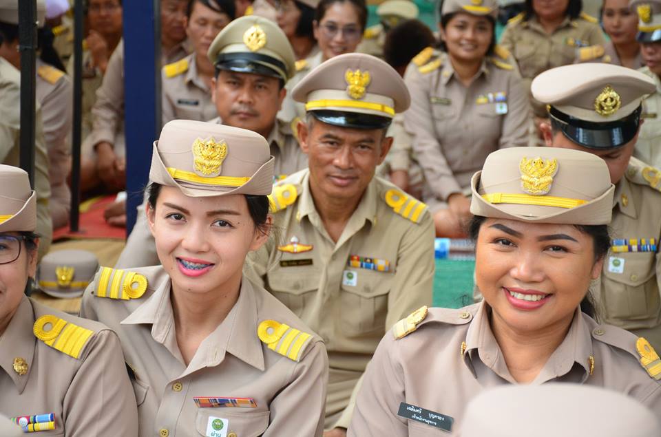ข้าราชการในสังกัดสำนักงานพัฒนาชุมชนจังหวัดบุรีรัมย์ ร่วมเฝ้ารับเสด็จสมเด็จพระเทพรัตนราชสุดาฯ สยามบรมราชกุมารี ทรงเสด็จปฏิบัติพระราชกรณียกิจในพื้นที่จังหวัดบุรีรัมย์