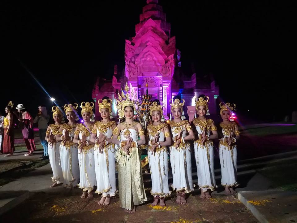 พช.บุรีรัมย์ ร่วมแถลงข่าวงานประเพณีขึ้นเขาพนมรุ้ง ประจำปี 2562