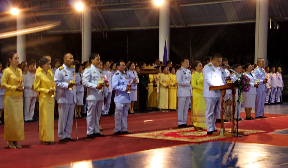 พิธีถวายเครื่องราชสักการะและจุดเทียนถวายพระพรชัยมงคล เนื่องในโอกาสวันเฉลิมพระชนมพรรษาสมเด็จพระนางเจ้าฯ พระบรมราชินี