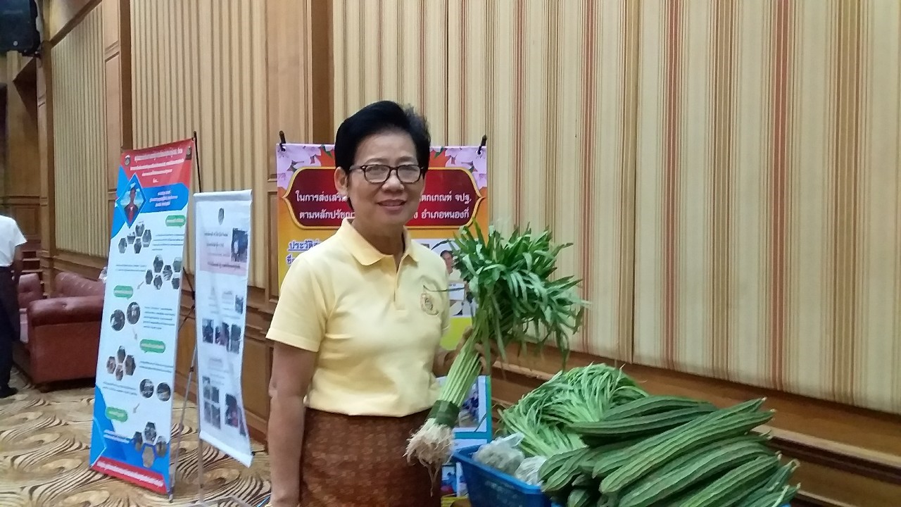 พช.บุรีรัมย์ จ้ดกิจกรรมนำเสนอผลการส่งเสริมคุณภาพชีวิตครัวเรือนตกเกณฑ์ จปฐ. ตามหลักปรัชญาของเศรษฐกิจพอเพียง ของผู้นำ อช. จังหวัดบุรีรัมย์