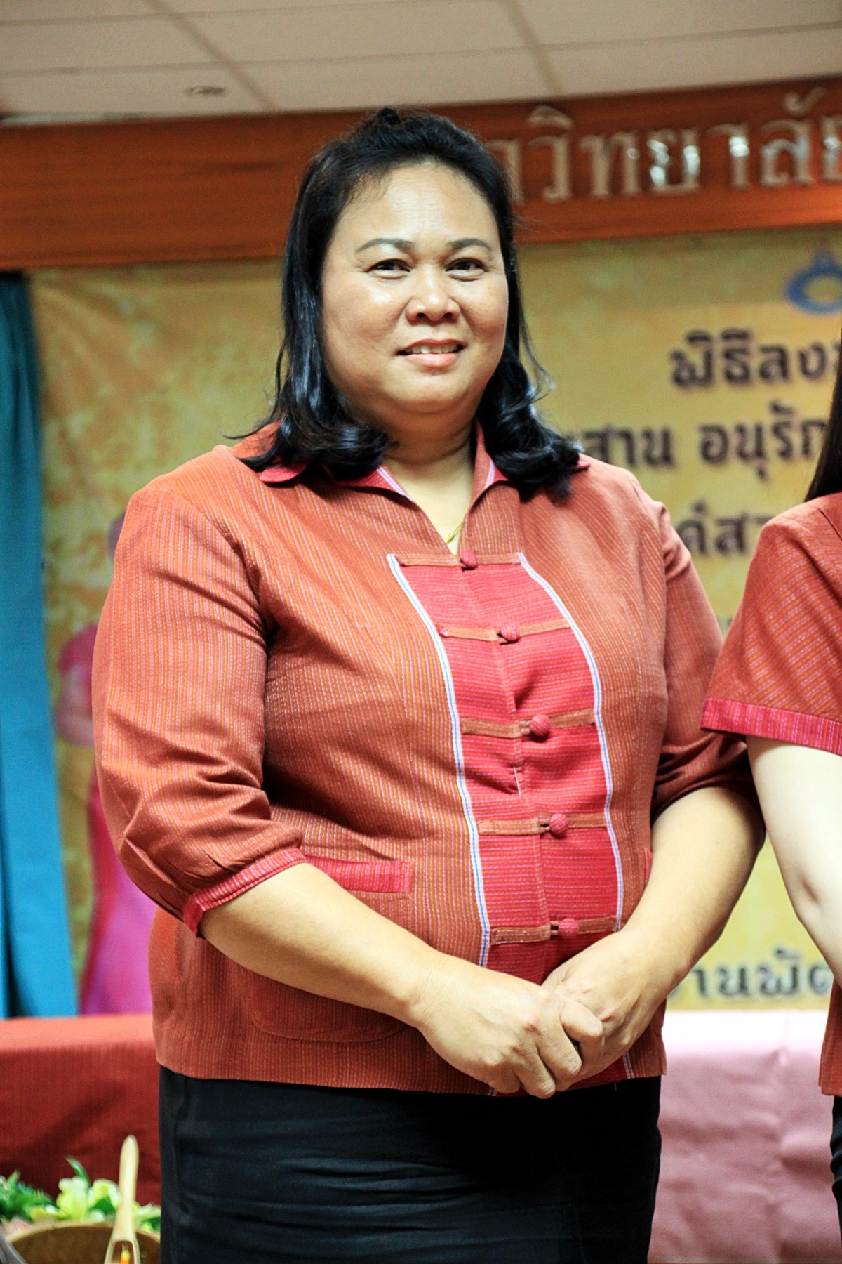 สืบสานอนุรักษ์ศิลป์ ผ้าถิ่นไทย ดำรงค์ไว้ในแผ่นดิน(สวมใส่ผ้าไทย ผ้าไหมบุรีรัมย์)