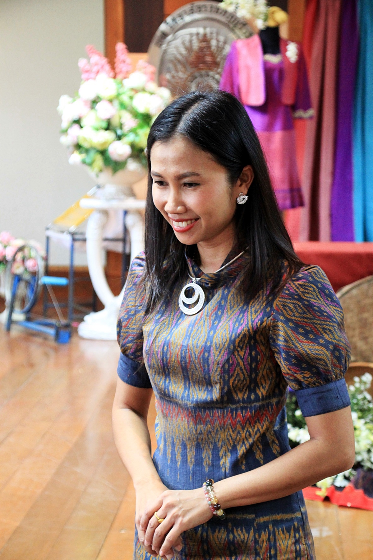 สืบสานอนุรักษ์ศิลป์ ผ้าถิ่นไทย ดำรงค์ไว้ในแผ่นดิน(สวมใส่ผ้าไทย ผ้าไหมบุรีรัมย์)