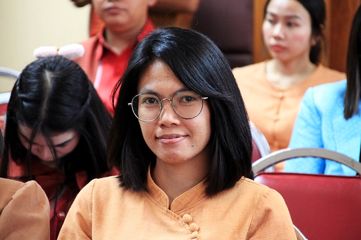 สืบสานอนุรักษ์ศิลป์ ผ้าถิ่นไทย ดำรงค์ไว้ในแผ่นดิน(สวมใส่ผ้าไทย ผ้าไหมบุรีรัมย์)