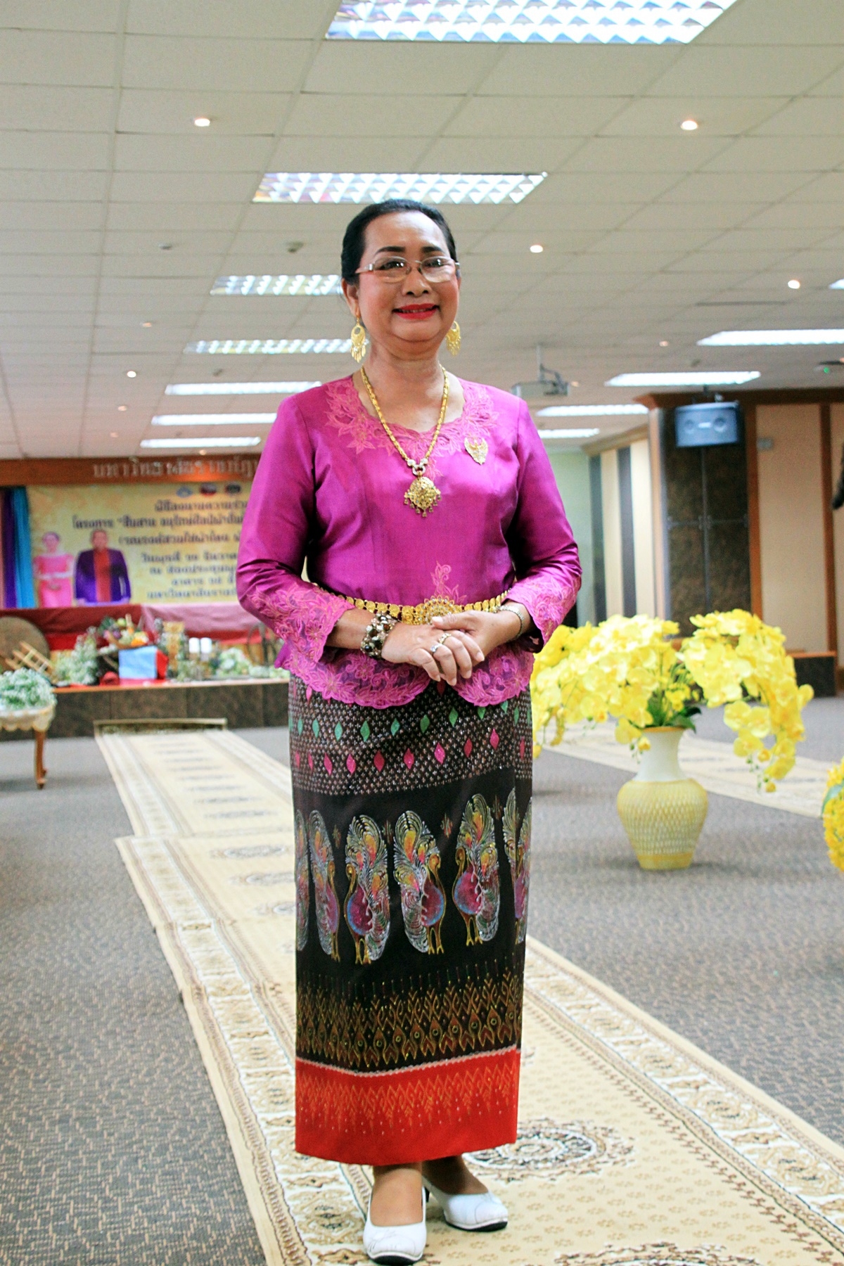สืบสานอนุรักษ์ศิลป์ ผ้าถิ่นไทย ดำรงค์ไว้ในแผ่นดิน(สวมใส่ผ้าไทย ผ้าไหมบุรีรัมย์)