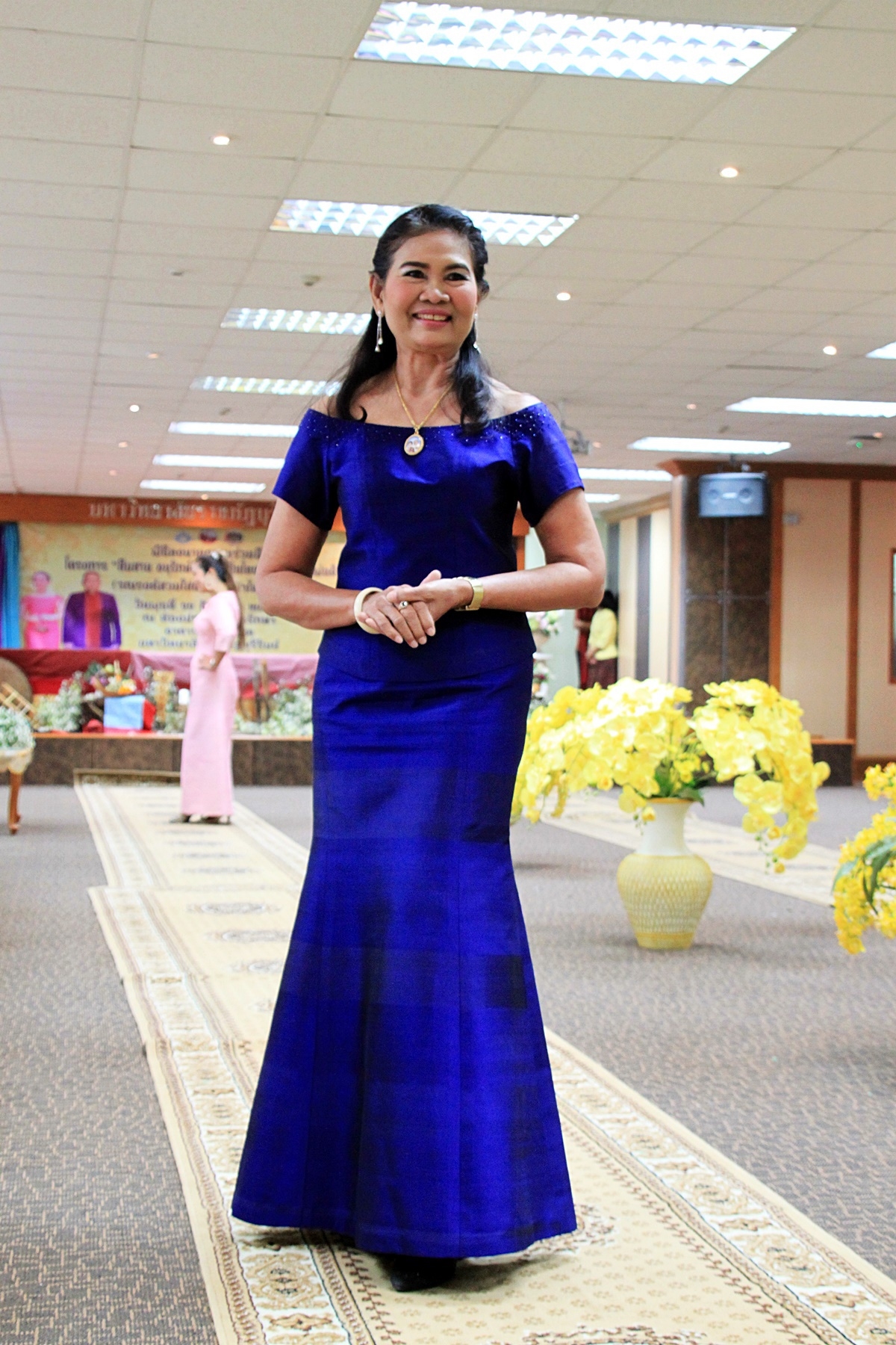สืบสานอนุรักษ์ศิลป์ ผ้าถิ่นไทย ดำรงค์ไว้ในแผ่นดิน(สวมใส่ผ้าไทย ผ้าไหมบุรีรัมย์)