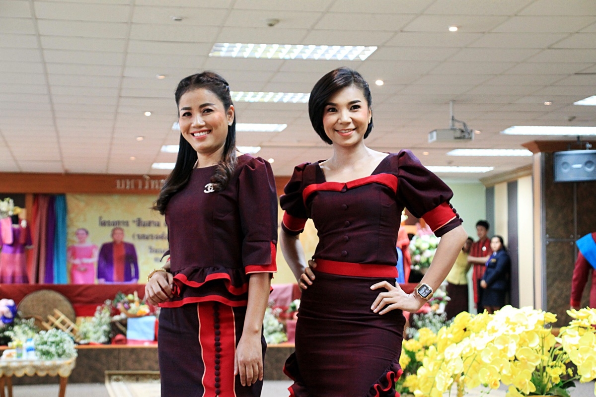 สืบสานอนุรักษ์ศิลป์ ผ้าถิ่นไทย ดำรงค์ไว้ในแผ่นดิน(สวมใส่ผ้าไทย ผ้าไหมบุรีรัมย์)