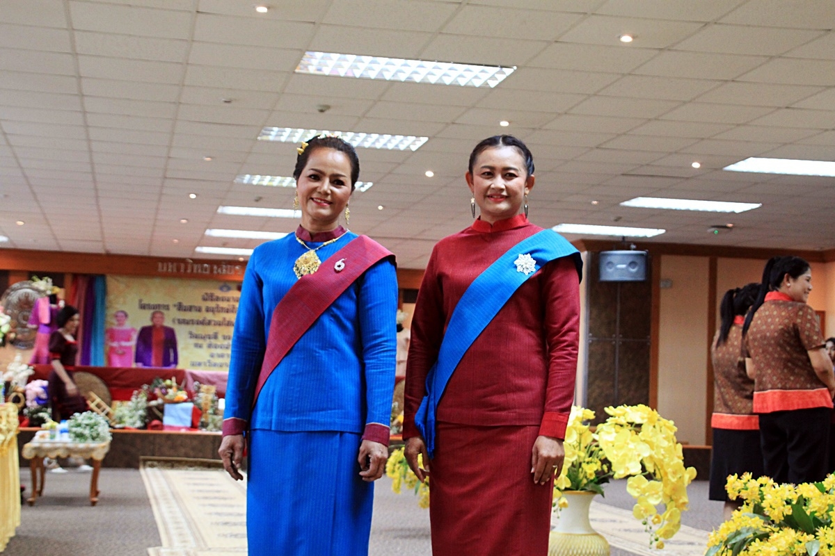 สืบสานอนุรักษ์ศิลป์ ผ้าถิ่นไทย ดำรงค์ไว้ในแผ่นดิน(สวมใส่ผ้าไทย ผ้าไหมบุรีรัมย์)