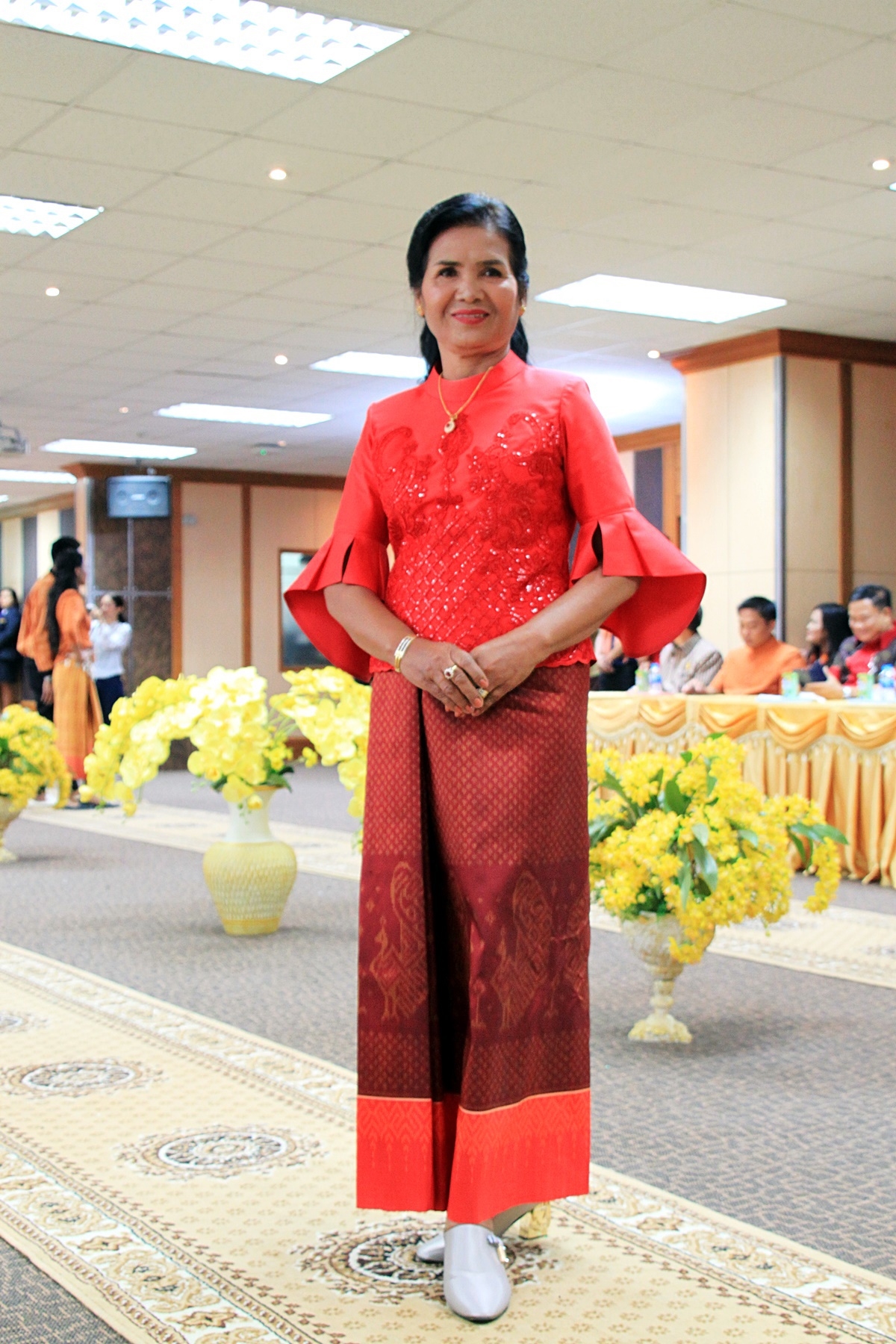 สืบสานอนุรักษ์ศิลป์ ผ้าถิ่นไทย ดำรงค์ไว้ในแผ่นดิน(สวมใส่ผ้าไทย ผ้าไหมบุรีรัมย์)