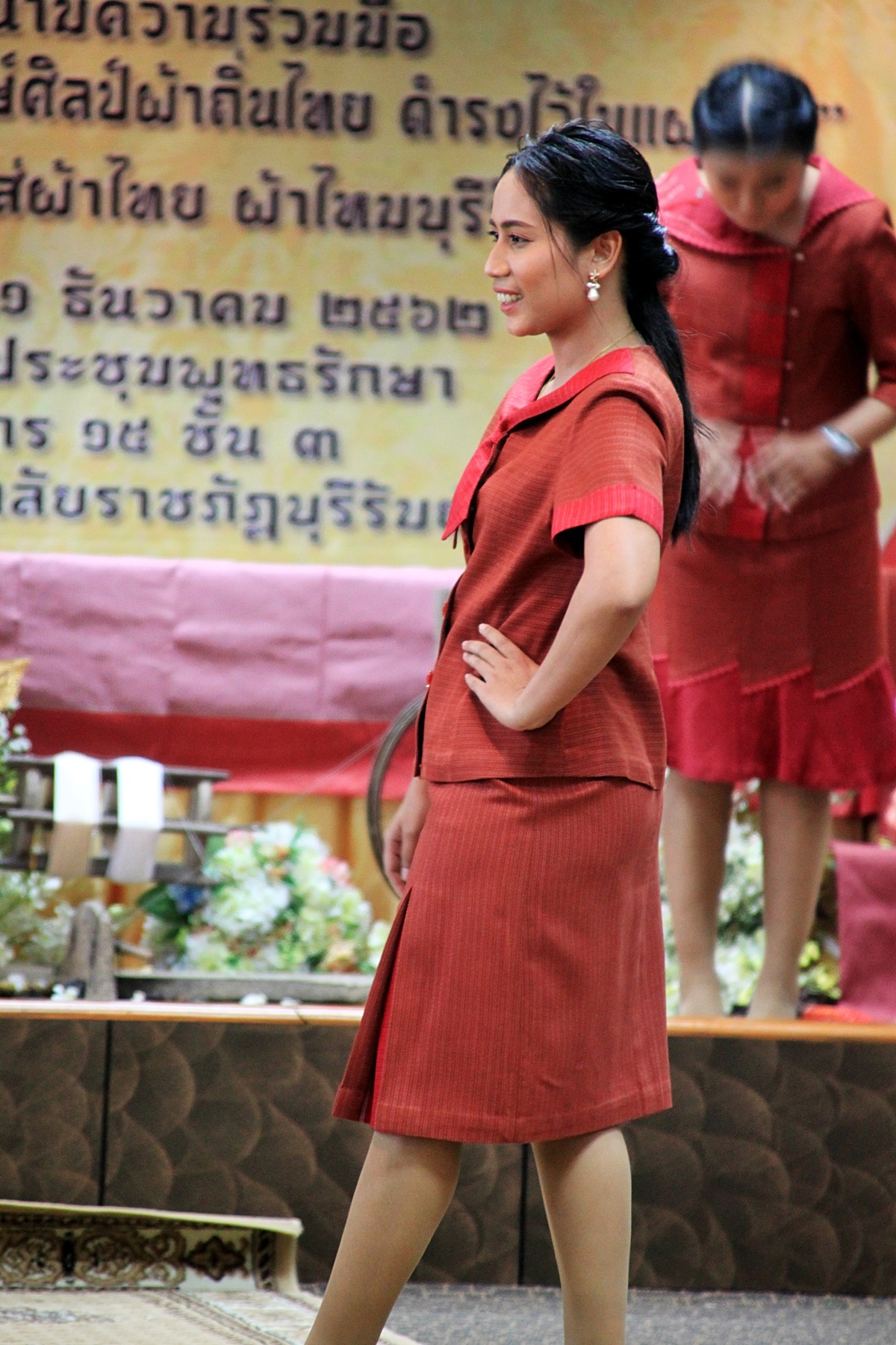 สืบสานอนุรักษ์ศิลป์ ผ้าถิ่นไทย ดำรงค์ไว้ในแผ่นดิน(สวมใส่ผ้าไทย ผ้าไหมบุรีรัมย์)