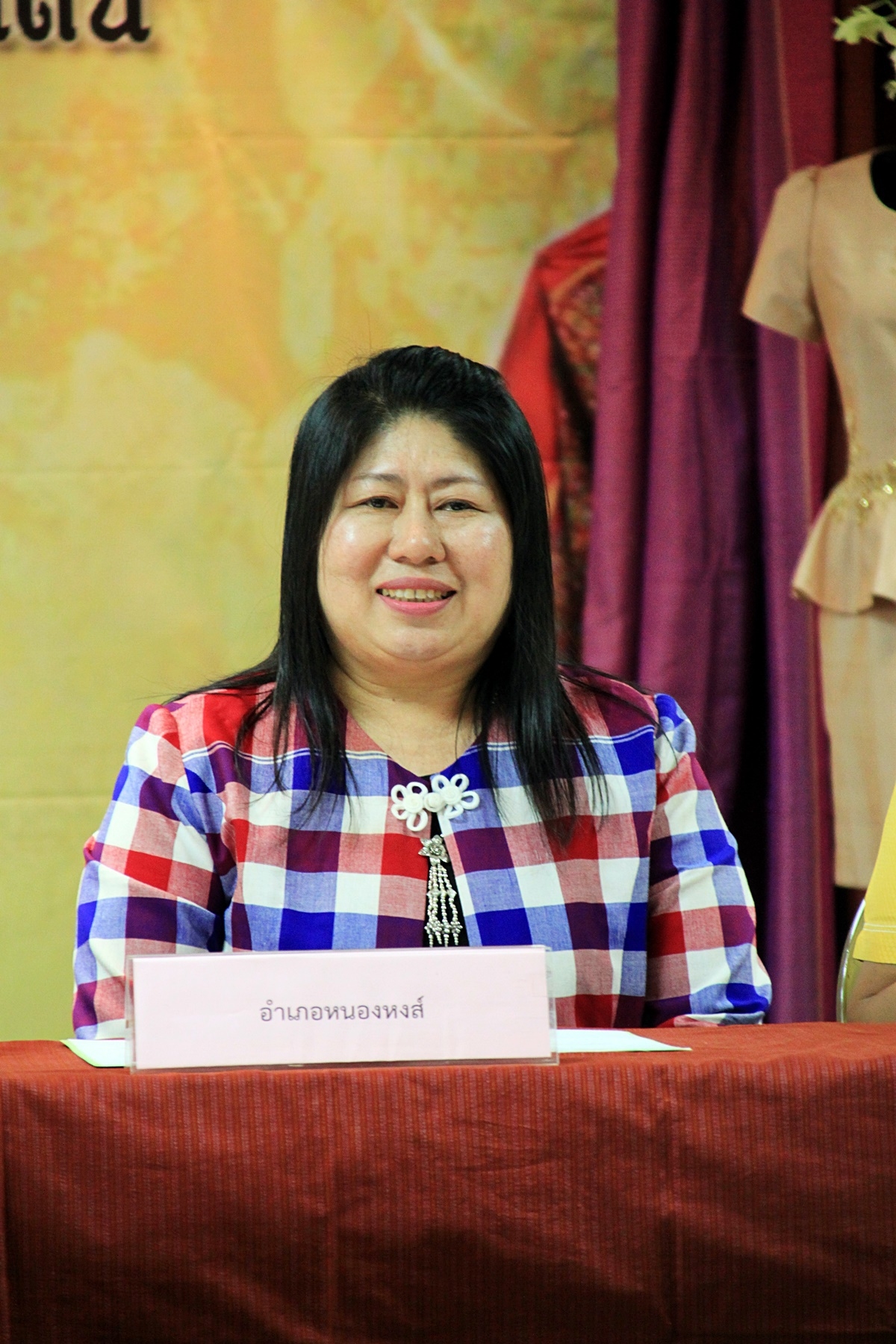 สืบสานอนุรักษ์ศิลป์ ผ้าถิ่นไทย ดำรงค์ไว้ในแผ่นดิน(สวมใส่ผ้าไทย ผ้าไหมบุรีรัมย์)