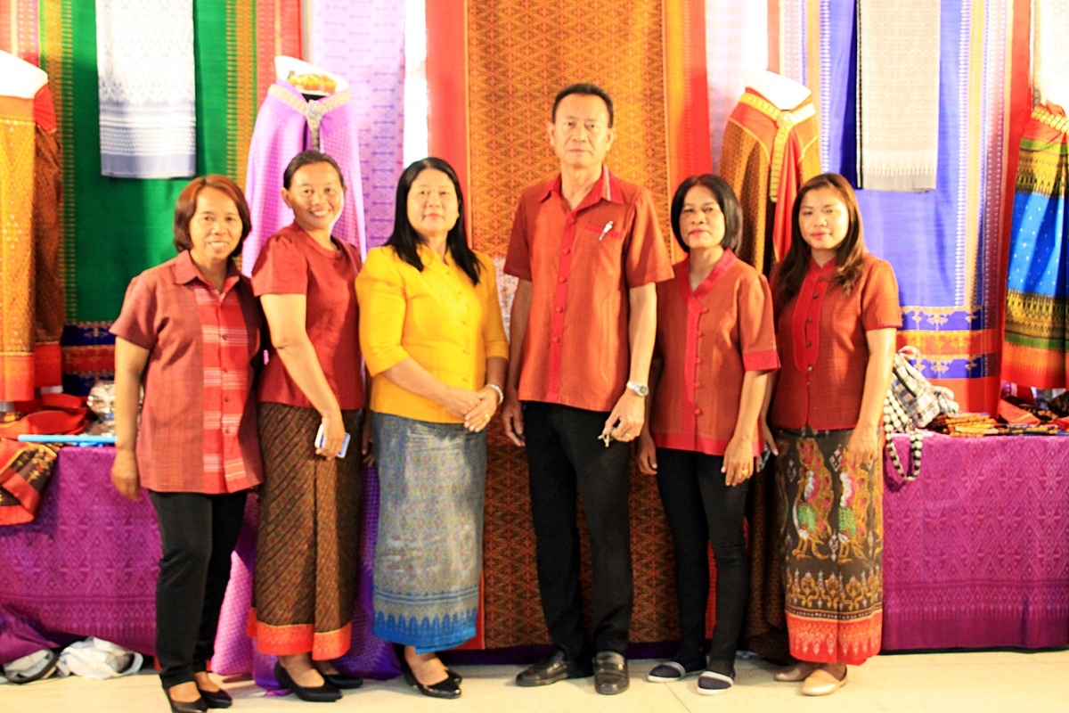 สืบสานอนุรักษ์ศิลป์ ผ้าถิ่นไทย ดำรงค์ไว้ในแผ่นดิน(สวมใส่ผ้าไทย ผ้าไหมบุรีรัมย์)