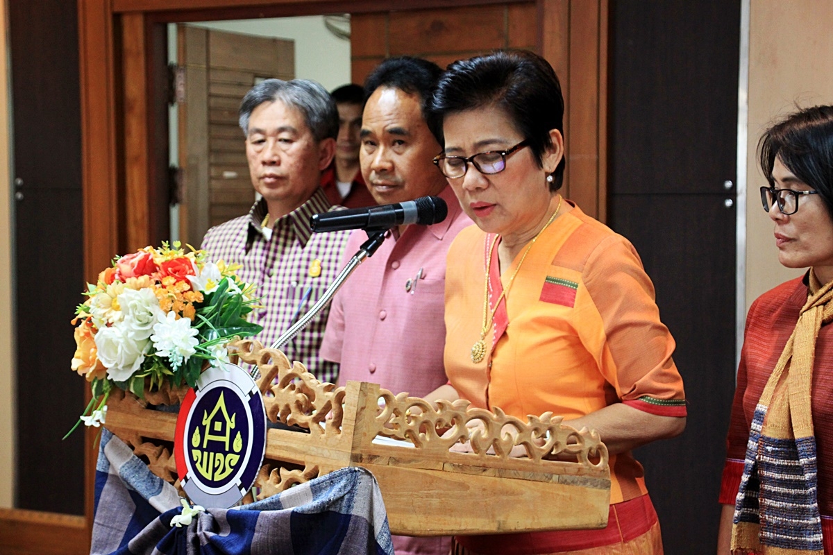 สืบสานอนุรักษ์ศิลป์ ผ้าถิ่นไทย ดำรงค์ไว้ในแผ่นดิน(สวมใส่ผ้าไทย ผ้าไหมบุรีรัมย์)