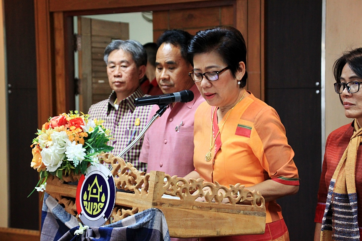 สืบสานอนุรักษ์ศิลป์ ผ้าถิ่นไทย ดำรงค์ไว้ในแผ่นดิน(สวมใส่ผ้าไทย ผ้าไหมบุรีรัมย์)