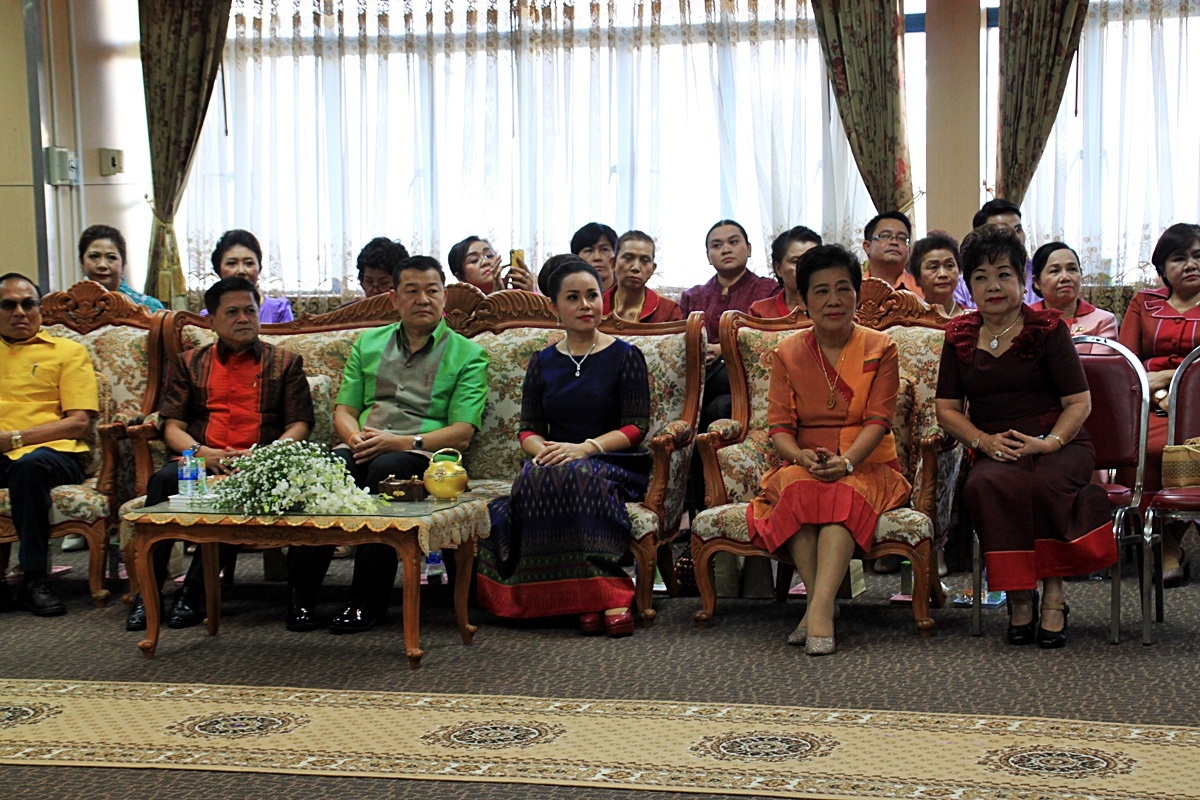 สืบสานอนุรักษ์ศิลป์ ผ้าถิ่นไทย ดำรงค์ไว้ในแผ่นดิน(สวมใส่ผ้าไทย ผ้าไหมบุรีรัมย์)