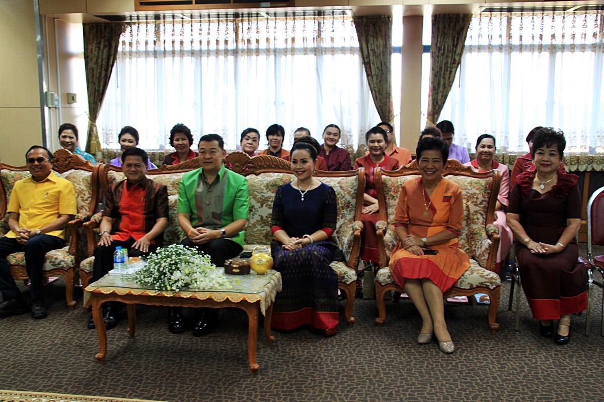 สืบสานอนุรักษ์ศิลป์ ผ้าถิ่นไทย ดำรงค์ไว้ในแผ่นดิน(สวมใส่ผ้าไทย ผ้าไหมบุรีรัมย์)
