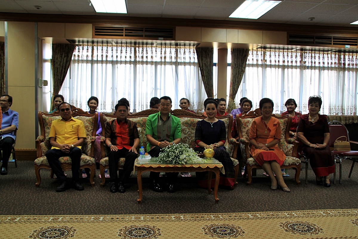 สืบสานอนุรักษ์ศิลป์ ผ้าถิ่นไทย ดำรงค์ไว้ในแผ่นดิน(สวมใส่ผ้าไทย ผ้าไหมบุรีรัมย์)