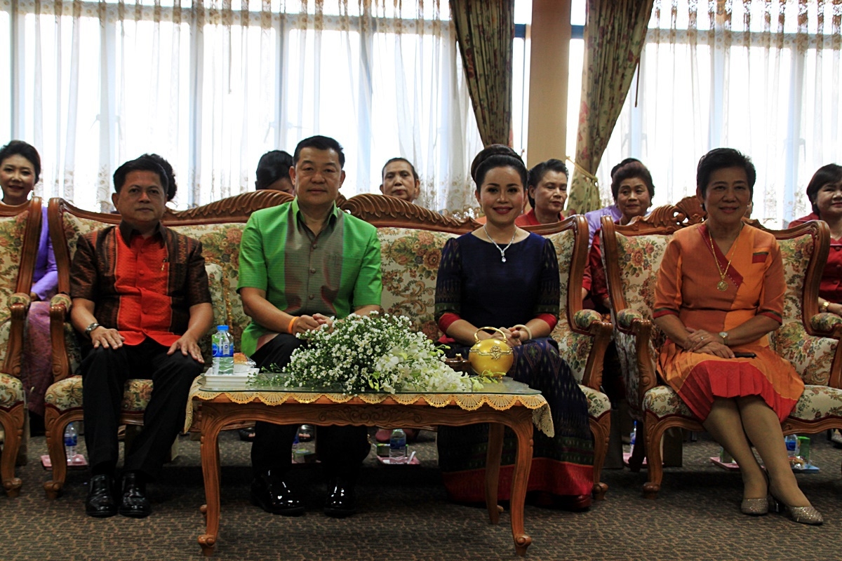 สืบสานอนุรักษ์ศิลป์ ผ้าถิ่นไทย ดำรงค์ไว้ในแผ่นดิน(สวมใส่ผ้าไทย ผ้าไหมบุรีรัมย์)