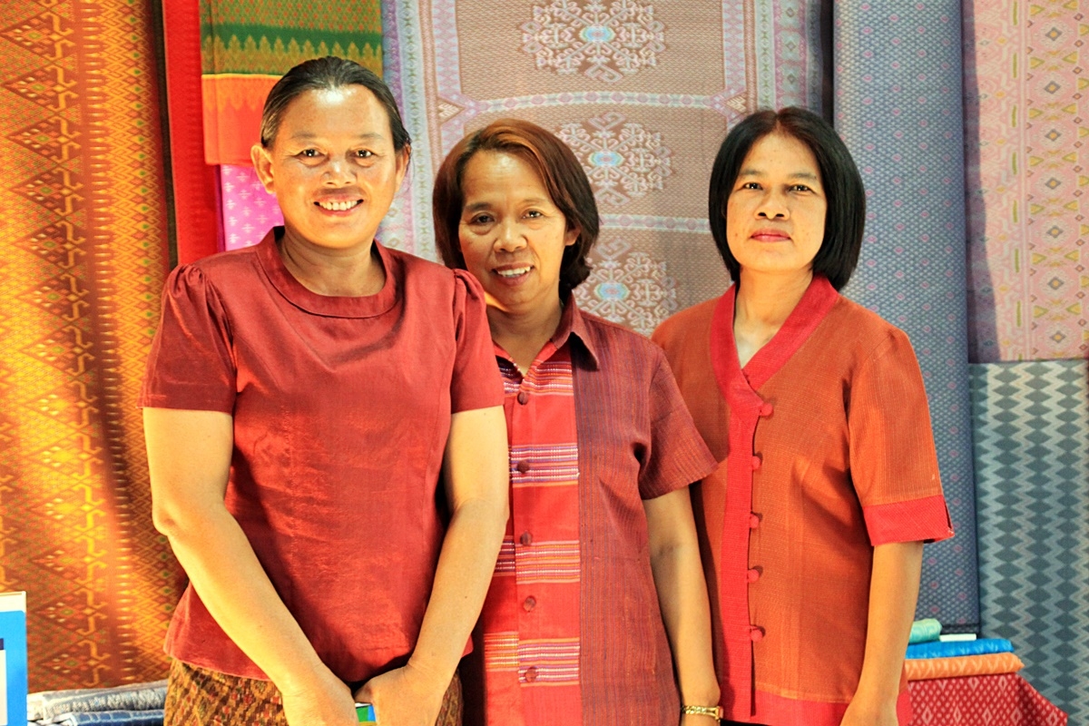 สืบสานอนุรักษ์ศิลป์ ผ้าถิ่นไทย ดำรงค์ไว้ในแผ่นดิน(สวมใส่ผ้าไทย ผ้าไหมบุรีรัมย์)