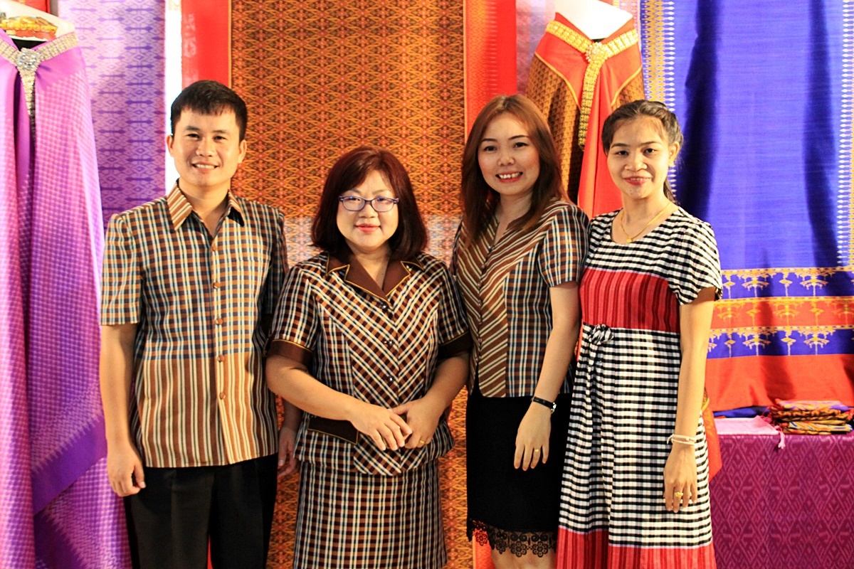 สืบสานอนุรักษ์ศิลป์ ผ้าถิ่นไทย ดำรงค์ไว้ในแผ่นดิน(สวมใส่ผ้าไทย ผ้าไหมบุรีรัมย์)