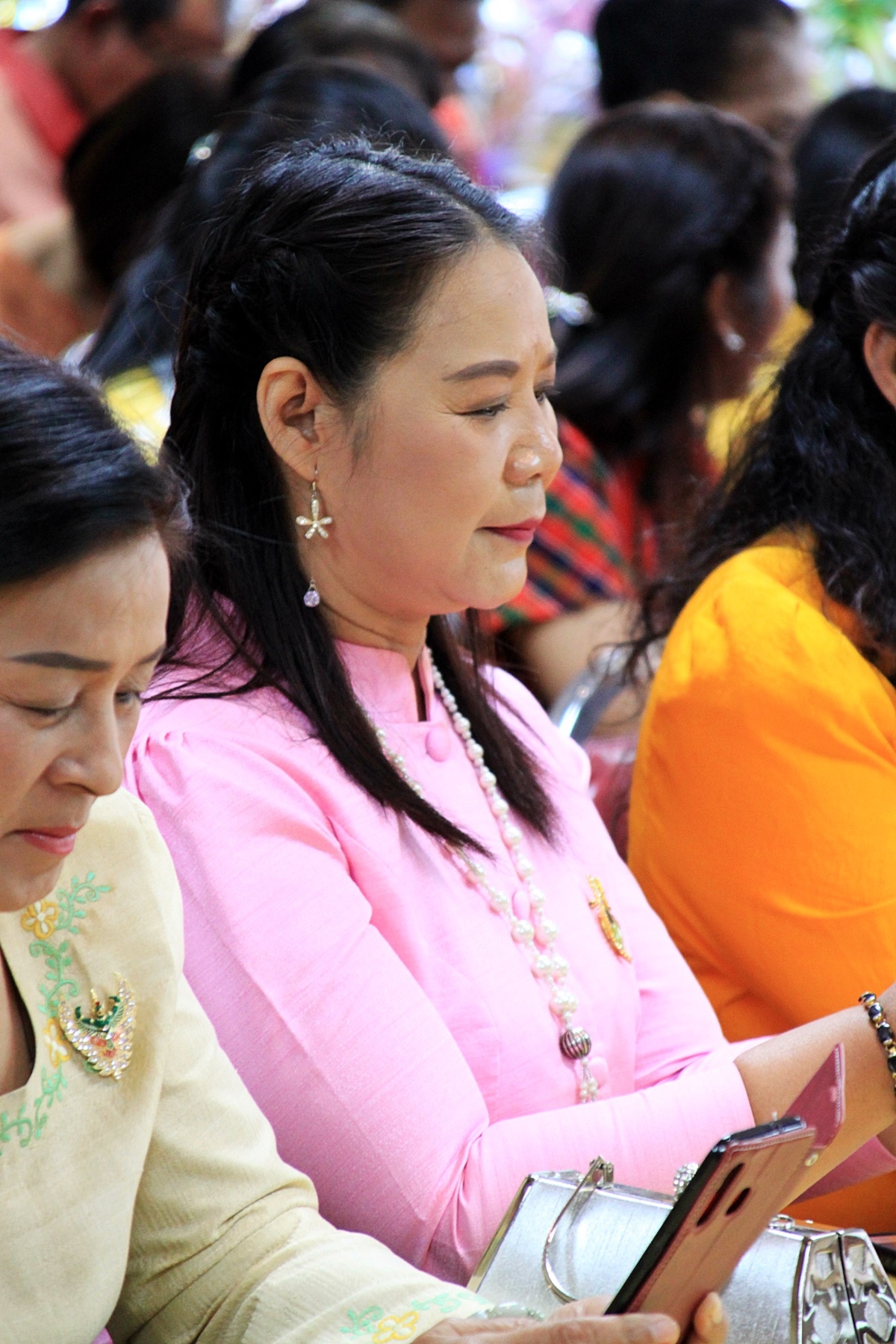 สืบสานอนุรักษ์ศิลป์ ผ้าถิ่นไทย ดำรงค์ไว้ในแผ่นดิน(สวมใส่ผ้าไทย ผ้าไหมบุรีรัมย์)