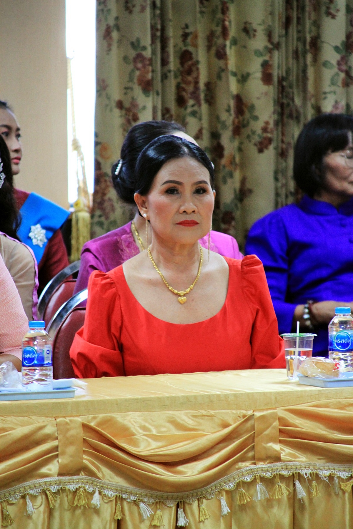 สืบสานอนุรักษ์ศิลป์ ผ้าถิ่นไทย ดำรงค์ไว้ในแผ่นดิน(สวมใส่ผ้าไทย ผ้าไหมบุรีรัมย์)