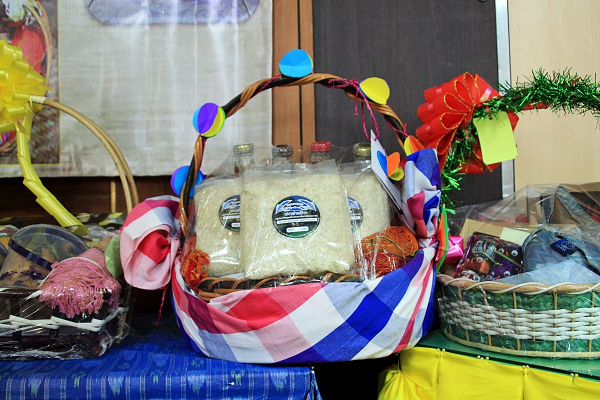 สืบสานอนุรักษ์ศิลป์ ผ้าถิ่นไทย ดำรงค์ไว้ในแผ่นดิน(สวมใส่ผ้าไทย ผ้าไหมบุรีรัมย์)