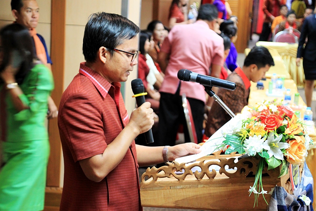 สืบสานอนุรักษ์ศิลป์ ผ้าถิ่นไทย ดำรงค์ไว้ในแผ่นดิน(สวมใส่ผ้าไทย ผ้าไหมบุรีรัมย์)