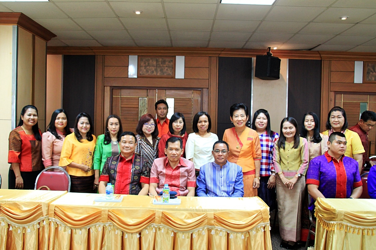 สืบสานอนุรักษ์ศิลป์ ผ้าถิ่นไทย ดำรงค์ไว้ในแผ่นดิน(สวมใส่ผ้าไทย ผ้าไหมบุรีรัมย์)