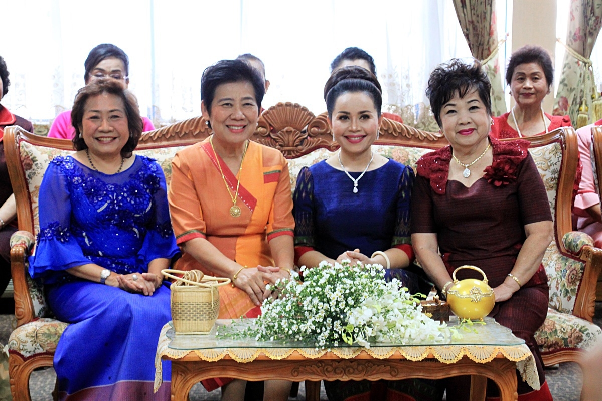 สืบสานอนุรักษ์ศิลป์ ผ้าถิ่นไทย ดำรงค์ไว้ในแผ่นดิน(สวมใส่ผ้าไทย ผ้าไหมบุรีรัมย์)