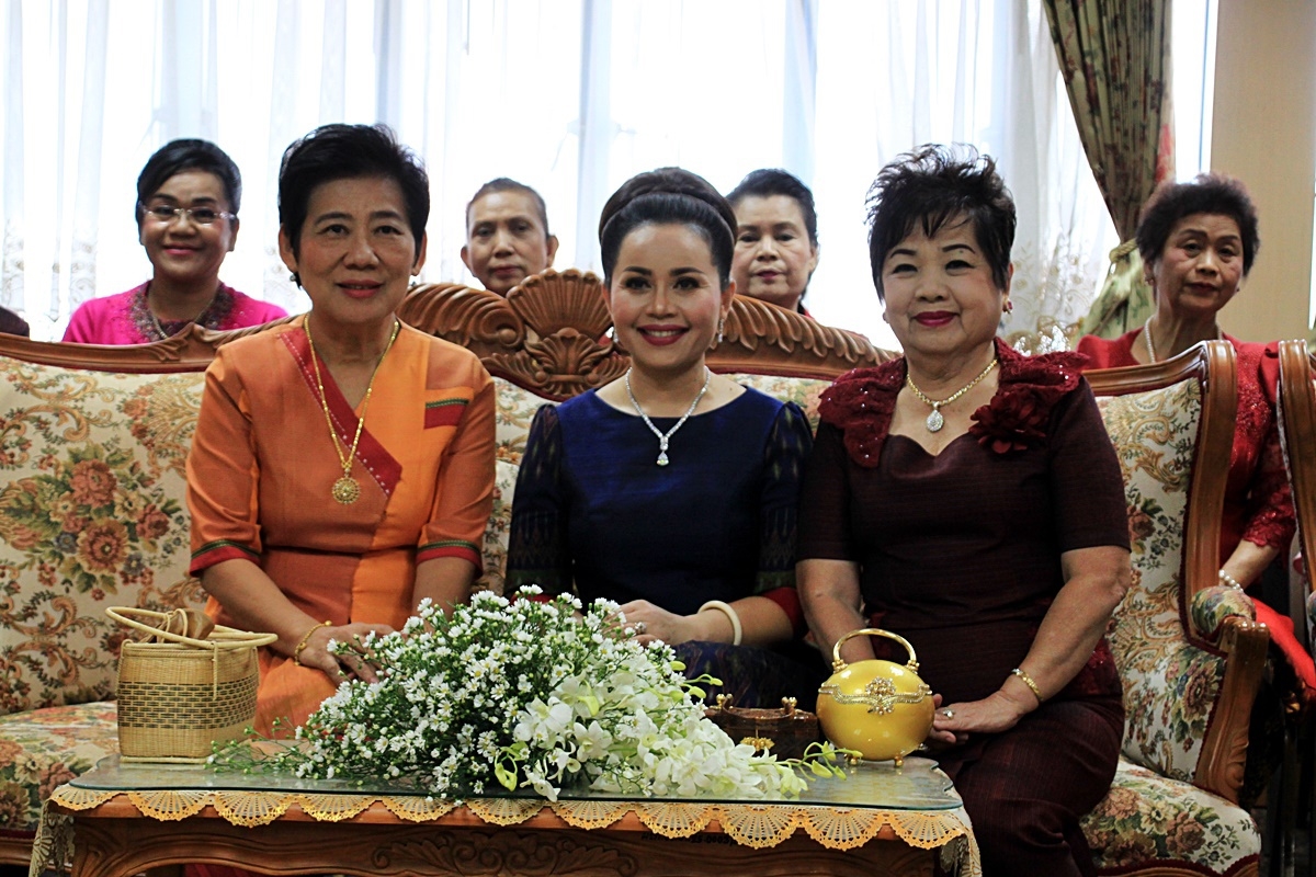 สืบสานอนุรักษ์ศิลป์ ผ้าถิ่นไทย ดำรงค์ไว้ในแผ่นดิน(สวมใส่ผ้าไทย ผ้าไหมบุรีรัมย์)