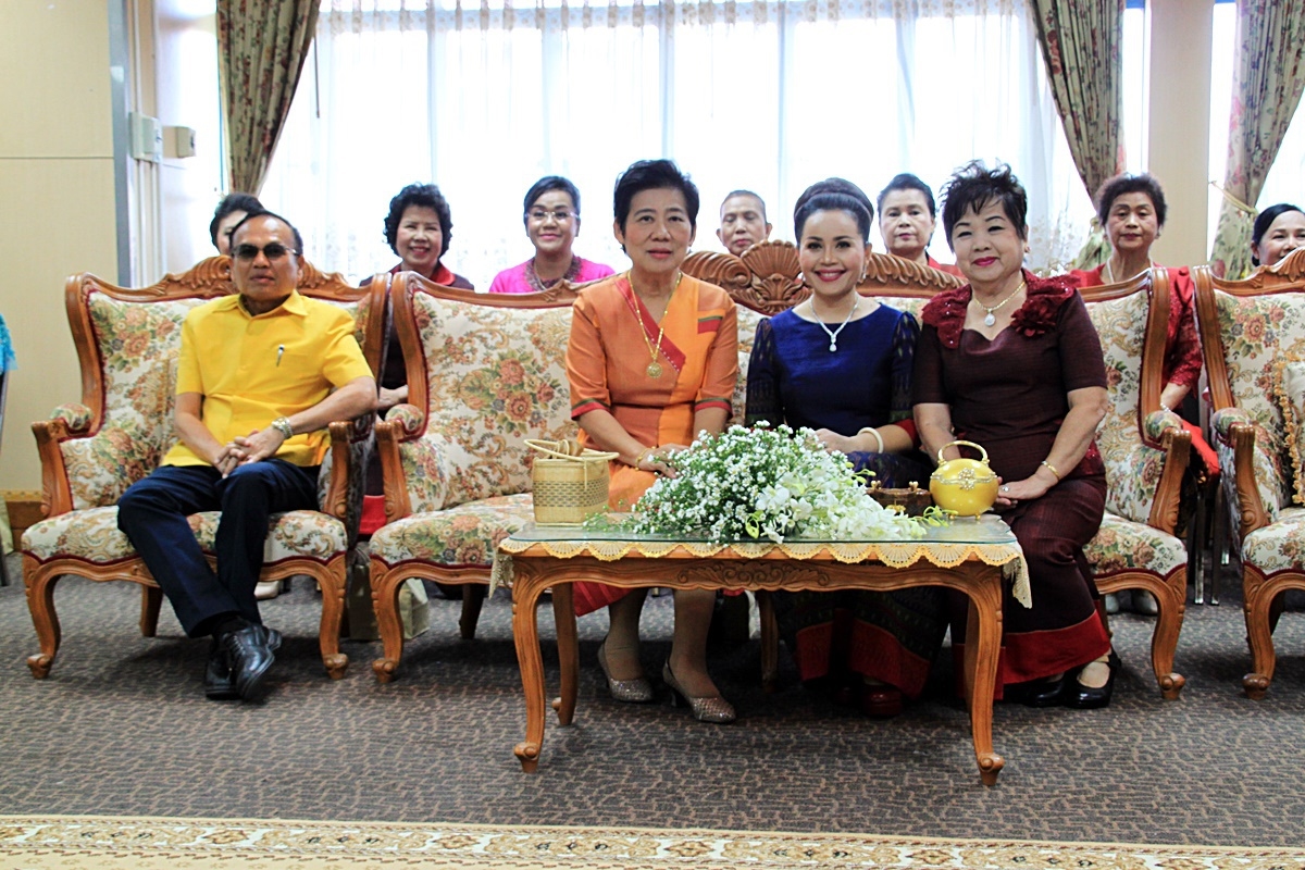 สืบสานอนุรักษ์ศิลป์ ผ้าถิ่นไทย ดำรงค์ไว้ในแผ่นดิน(สวมใส่ผ้าไทย ผ้าไหมบุรีรัมย์)