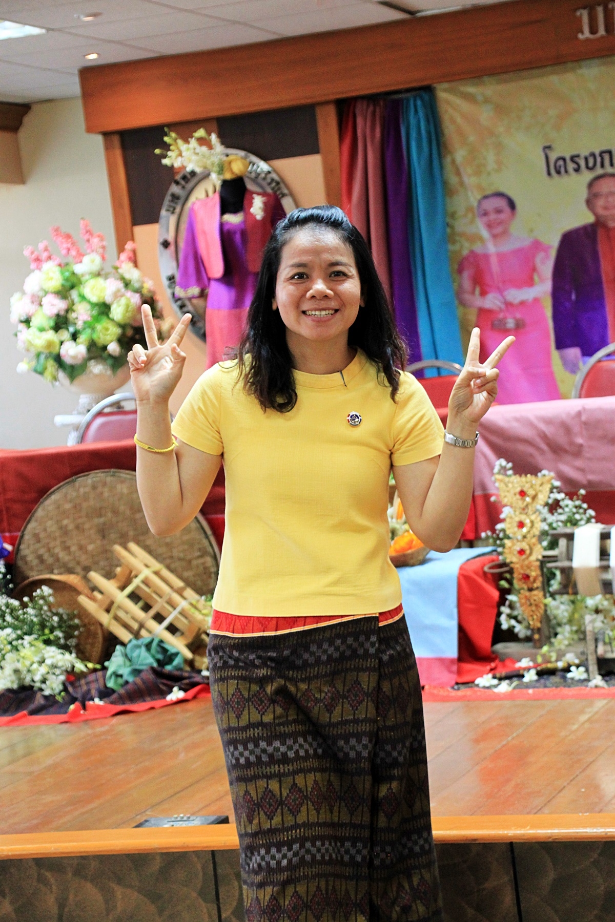 สืบสานอนุรักษ์ศิลป์ ผ้าถิ่นไทย ดำรงค์ไว้ในแผ่นดิน(สวมใส่ผ้าไทย ผ้าไหมบุรีรัมย์)