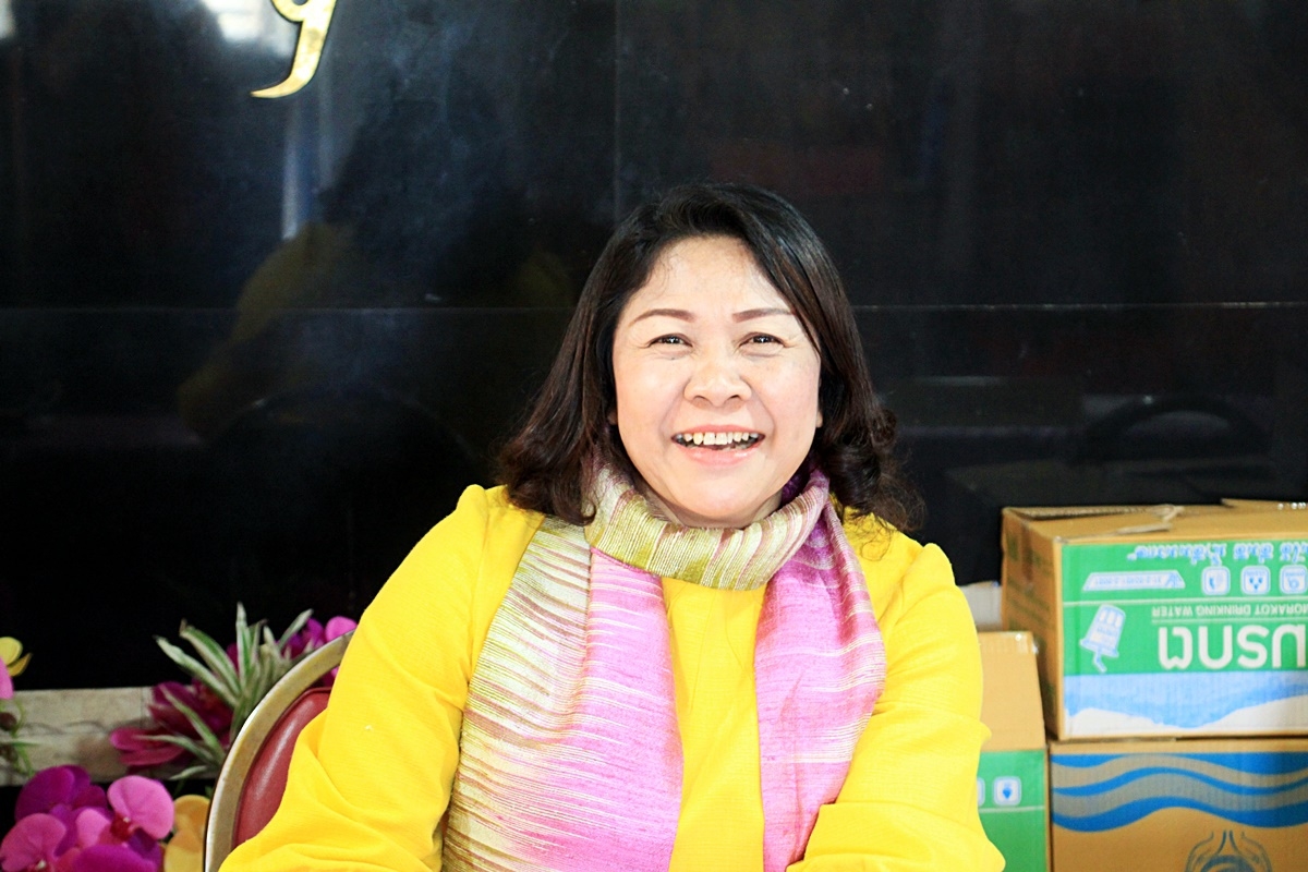 สืบสานอนุรักษ์ศิลป์ ผ้าถิ่นไทย ดำรงค์ไว้ในแผ่นดิน(สวมใส่ผ้าไทย ผ้าไหมบุรีรัมย์)