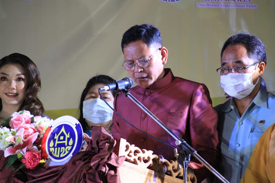 พช.บุรีรัมย์ จัดประกวดผ้าไทยเอกลักษณ์พื้นถิ่นบุรีรัมย์ยิ่งใหญ่ ภายใต้โครงการ “สืบสานอนุรักษ์ศิลป์ ผ้าถิ่นไทย ดำรงไว้ในแผ่นดิน”