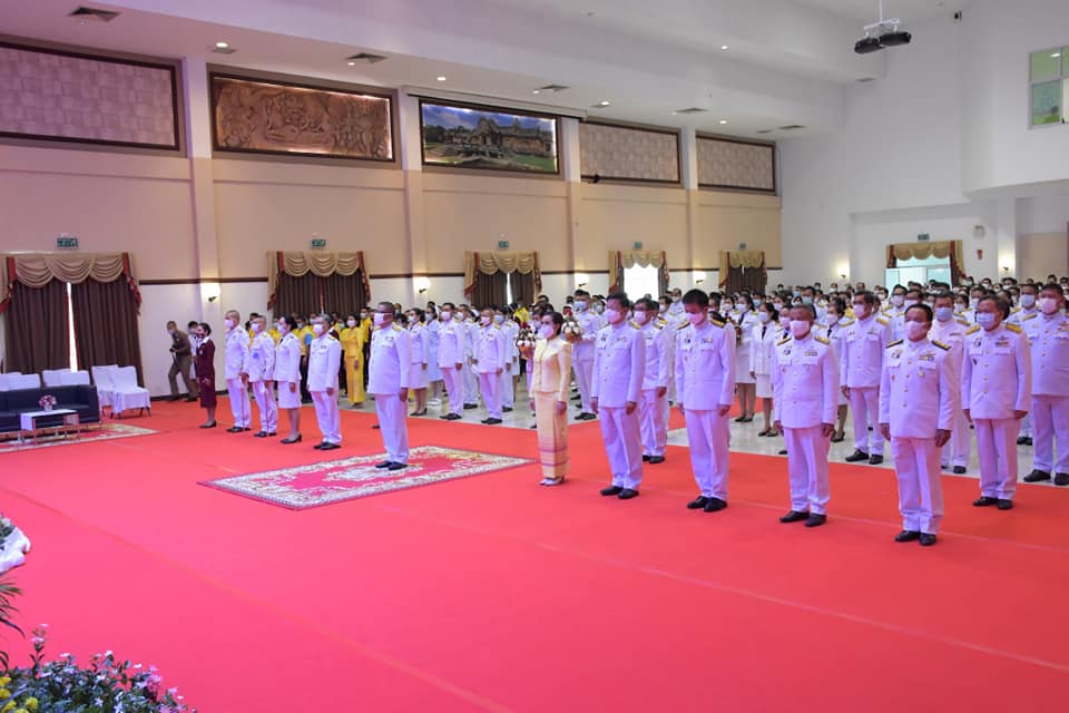 พช.บุรีรัมย์ ร่วมพิธีวางพานพุ่ม เนื่องในวันคล้ายวันพระราชสมภาพครบ 120 ปี สมเด็จพระศรีนครินทราบรมราชชนนี