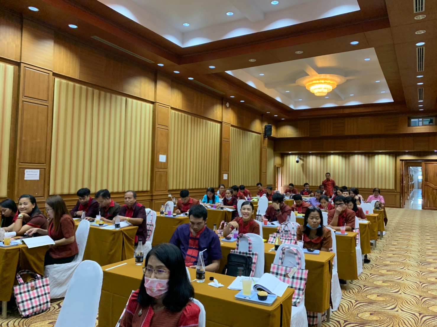 พช.บุรีรัมย์ ประชุมเชิงปฏิบัติการเพิ่มประสิทธิภาพการปฏิบัติงานเจ้าหน้าที่พัฒนาชุมชน