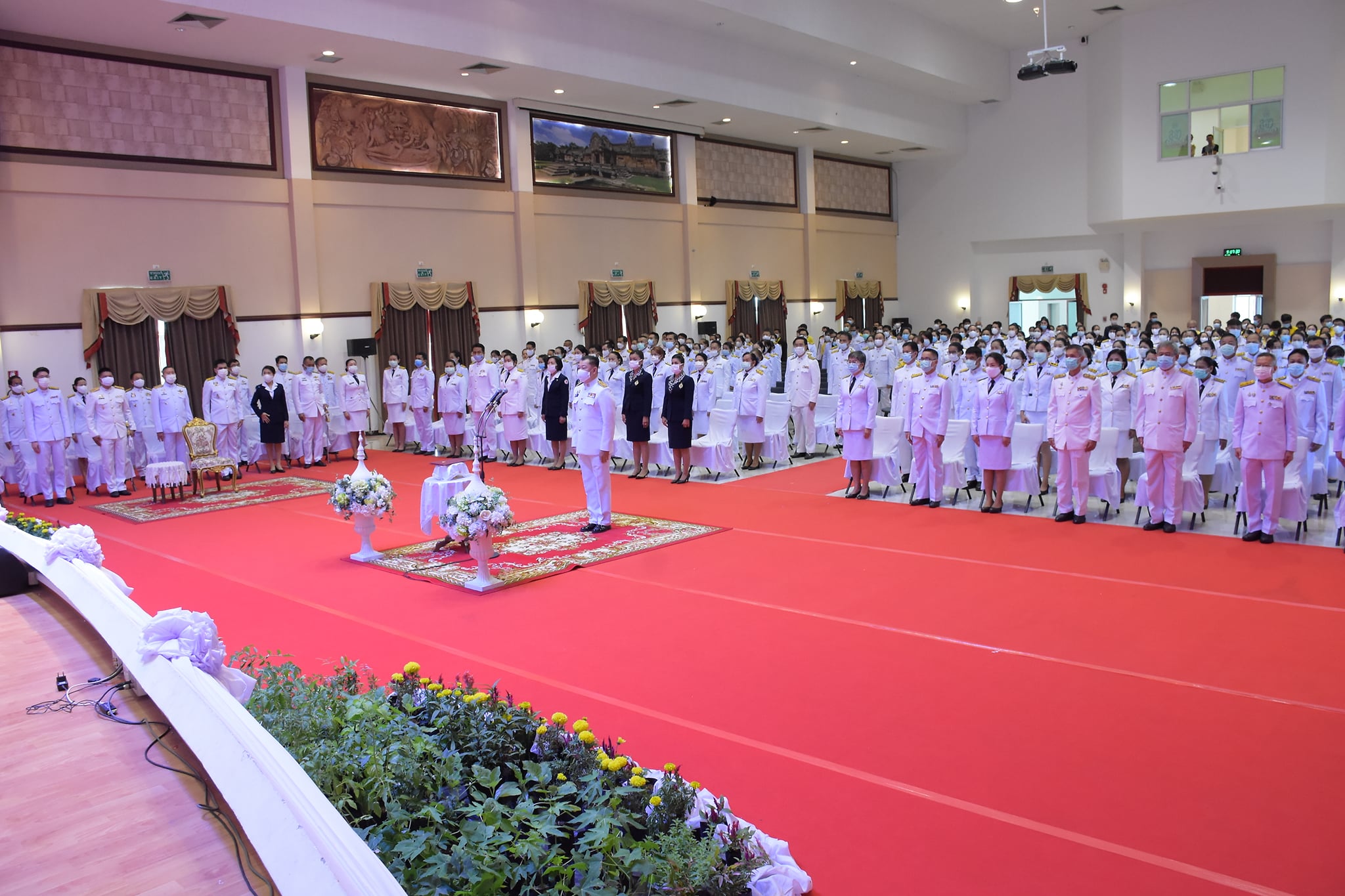 พช.บุรีรัมย์ พิธีถวายราชสักการะวางพานพุ่มดอกไม้สด แด่พระบาทสมเด็จพระบรมชนกาธิเบศร มหาภูมิพลอดุลยเดชมหาราช บรมนาถบพิตร เนื่องในวันพระบิดาแห่งฝนหลวง ประจำปี 2563