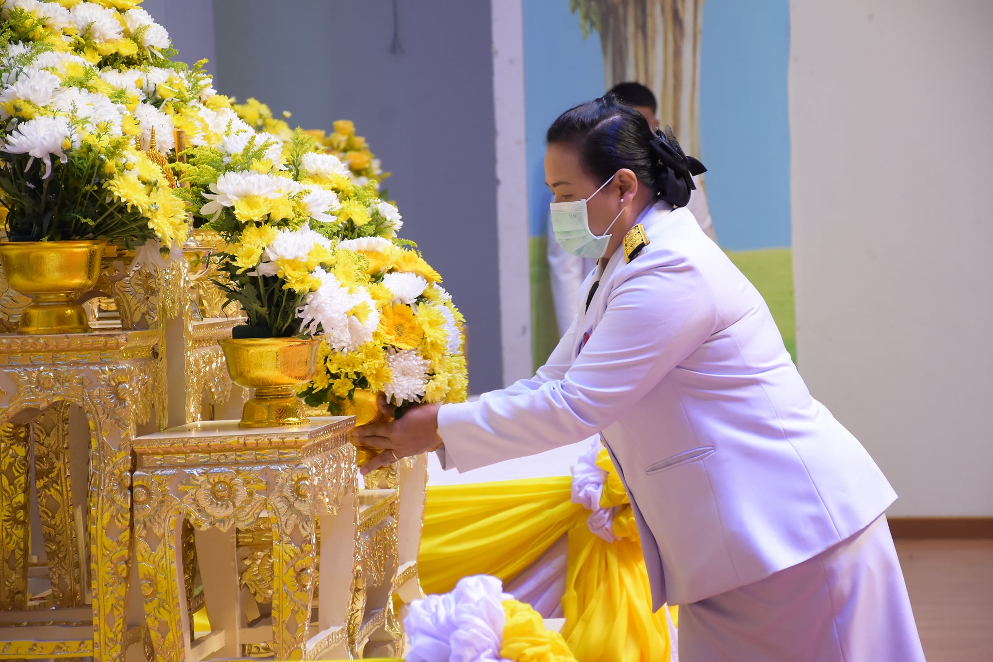 พช.บุรีรัมย์ พิธีถวายราชสักการะวางพานพุ่มดอกไม้สด แด่พระบาทสมเด็จพระบรมชนกาธิเบศร มหาภูมิพลอดุลยเดชมหาราช บรมนาถบพิตร เนื่องในวันพระบิดาแห่งฝนหลวง ประจำปี 2563