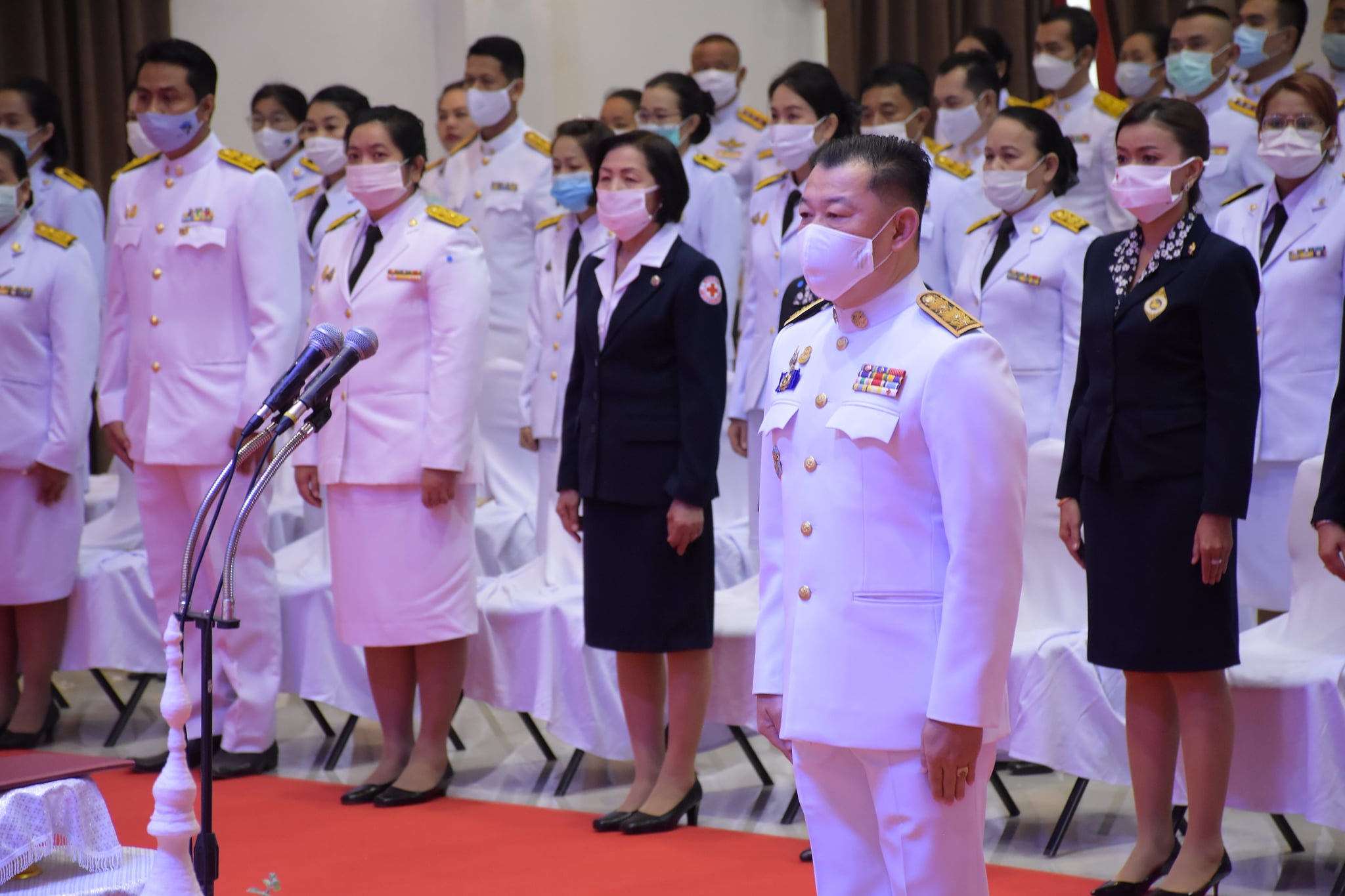 พช.บุรีรัมย์ พิธีถวายราชสักการะวางพานพุ่มดอกไม้สด แด่พระบาทสมเด็จพระบรมชนกาธิเบศร มหาภูมิพลอดุลยเดชมหาราช บรมนาถบพิตร เนื่องในวันพระบิดาแห่งฝนหลวง ประจำปี 2563