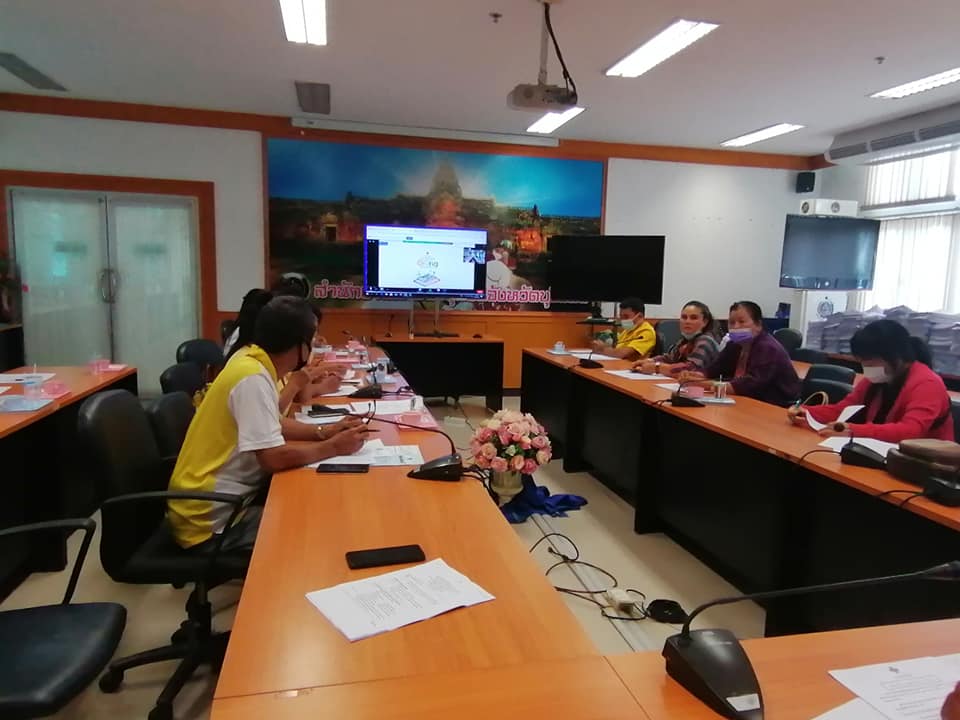 พช.บุรีรัมย์-ผู้ประกอบการ OTOP-ตัวแทนเหล่ากาชาดจังหวัดบุรีรัมย์ และนักการตลาดรุ่นใหม่ฯ ร่วมขับเคลื่อนงานกาชาดออนไลน์ประจำปี 2563